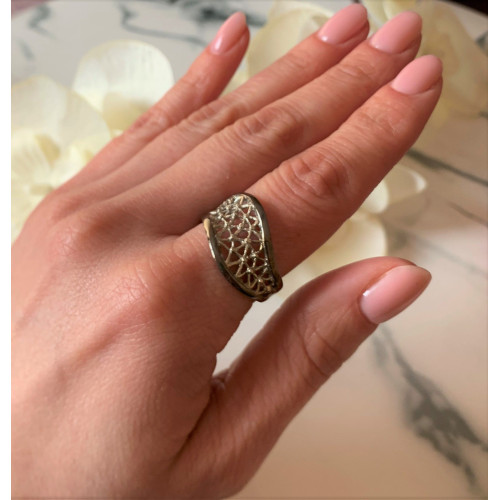 Nowoczesny srebrny pierścionek
