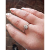 Srebrny pierścionek z cyrkonią kwiat
